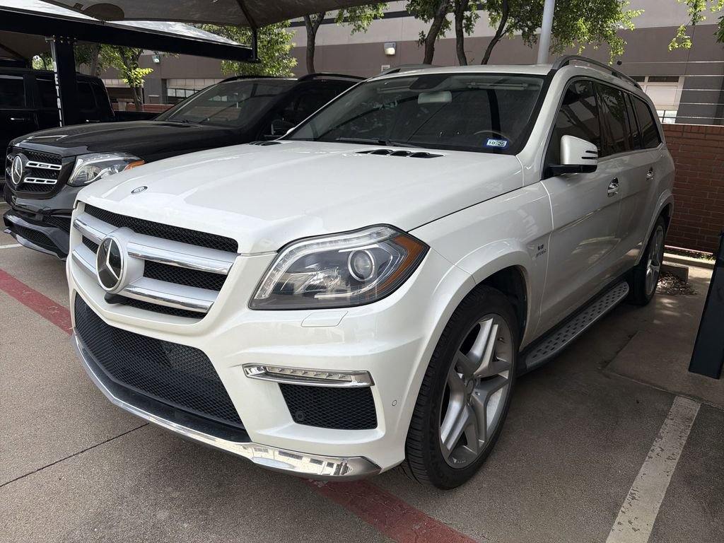 Used 2015 Mercedes-Benz GL 550 4MATIC image 1