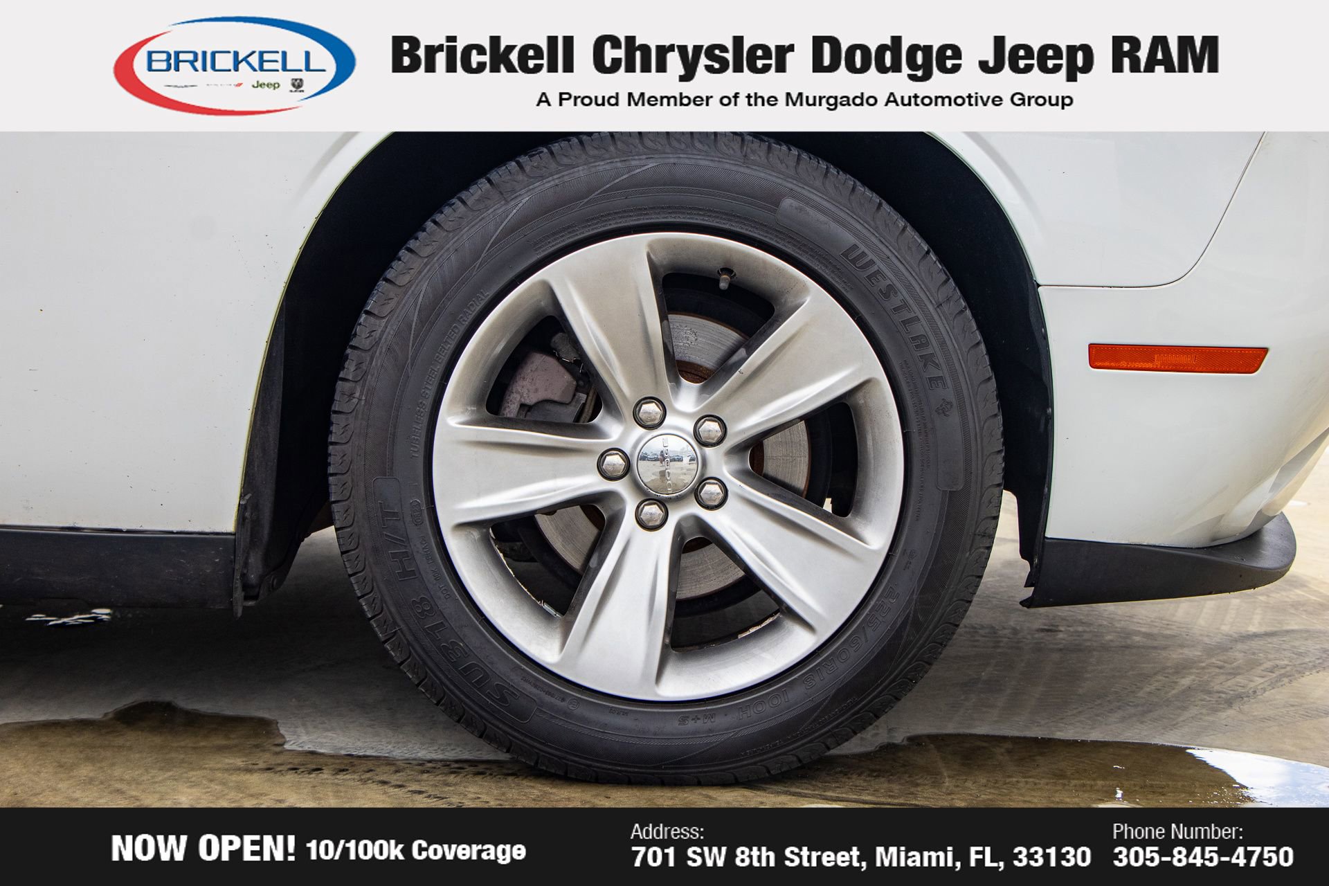 Used 2017 Dodge Challenger SXT image 29