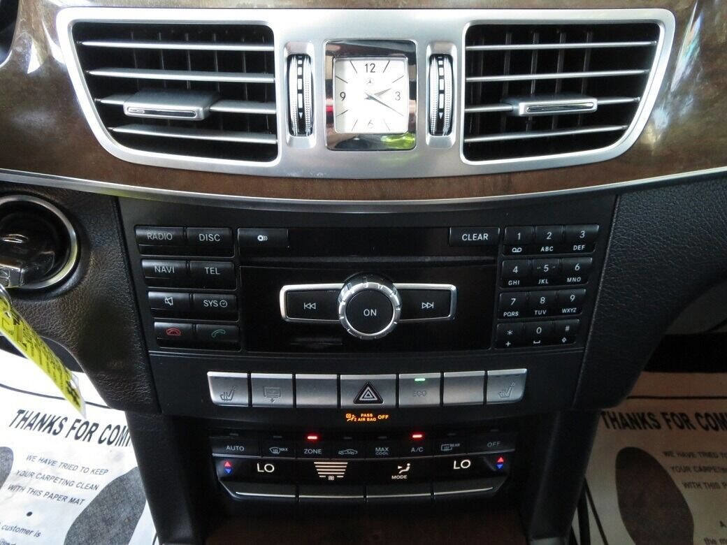 Used 2014 Mercedes-Benz E 350 4MATIC Sedan image 36