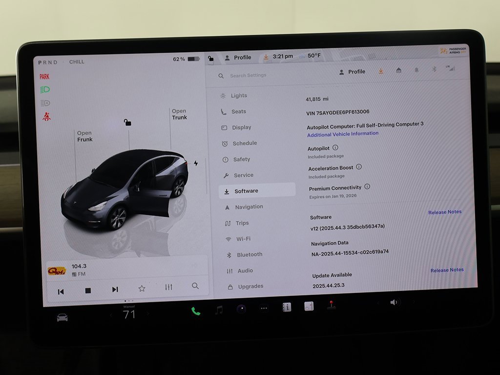 Used 2023 Tesla Model Y Long Range image 44