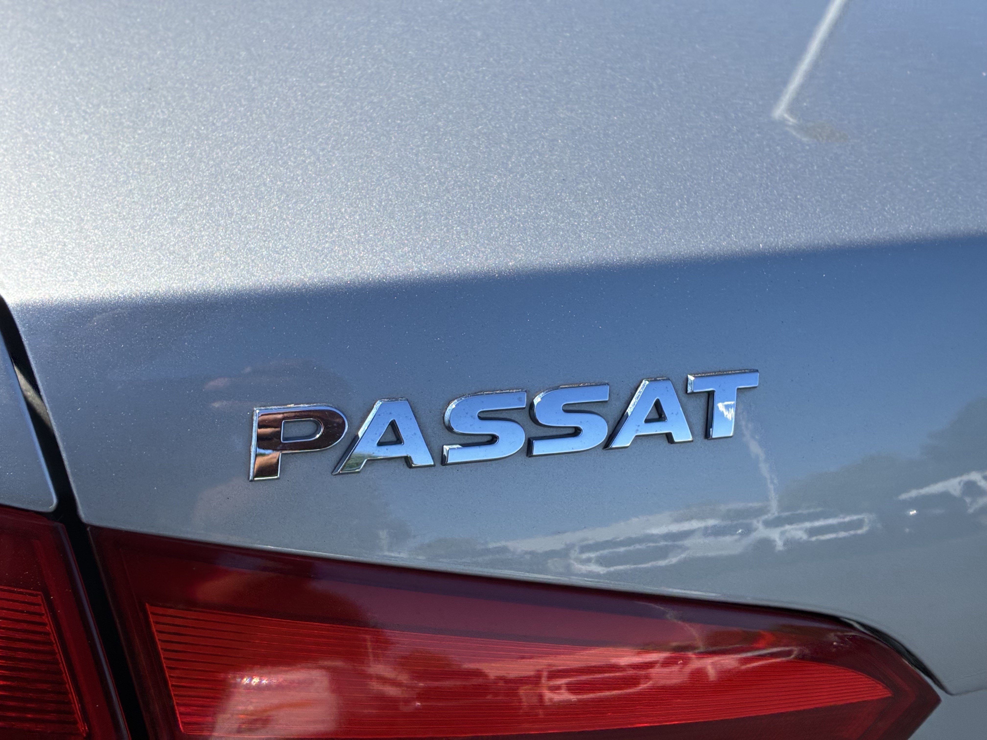 Used 2012 Volkswagen Passat 2.5 SE FWD image 10