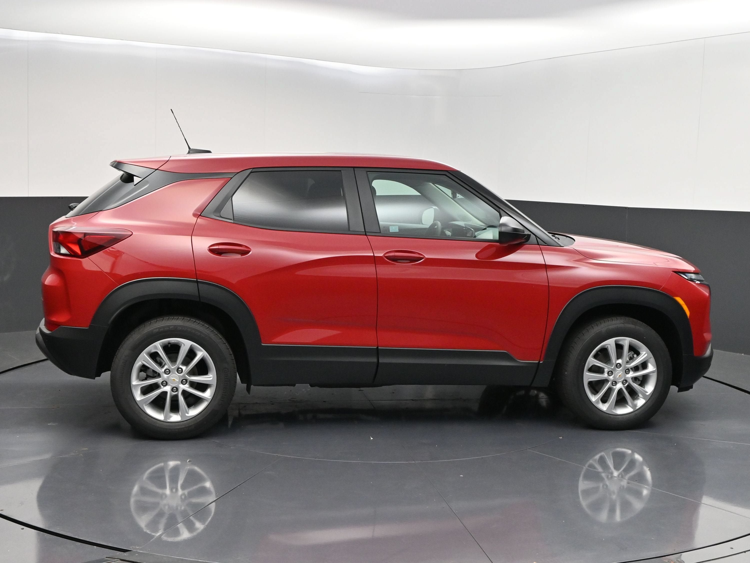 New 2026 Chevrolet TrailBlazer LS w/ LS Convenience Package AWD/4WD image 9
