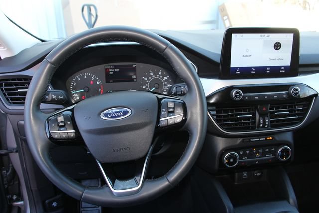 Used 2022 Ford Escape SE w/ Cold Weather Package AWD/4WD image 20