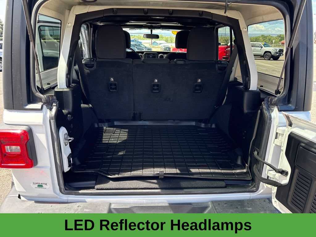 Used 2018 Jeep Wrangler Unlimited Sahara w/ LED Lighting Group AWD/4WD image 22