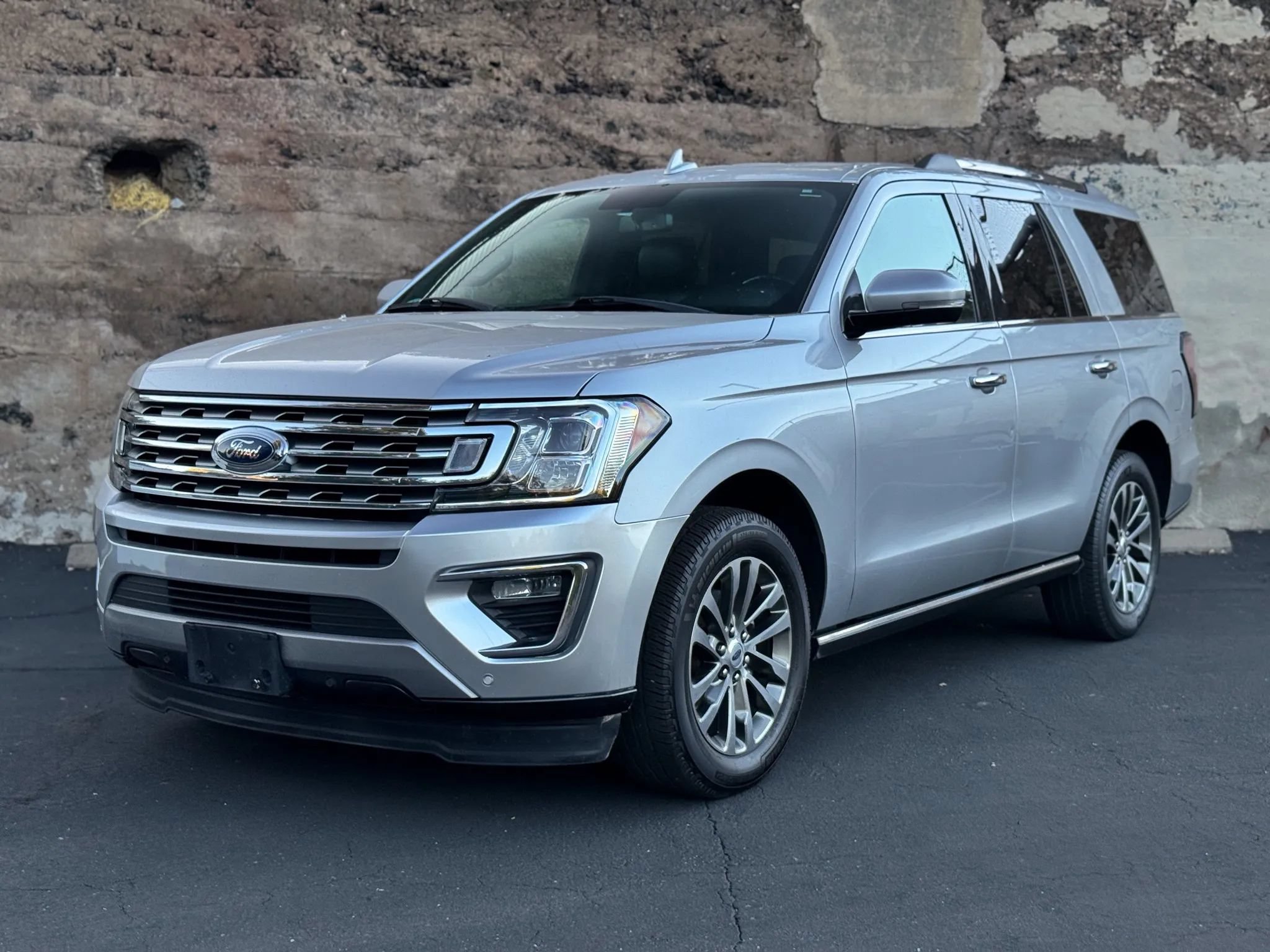 Used 2018 Ford Expedition Limited RWD image 8