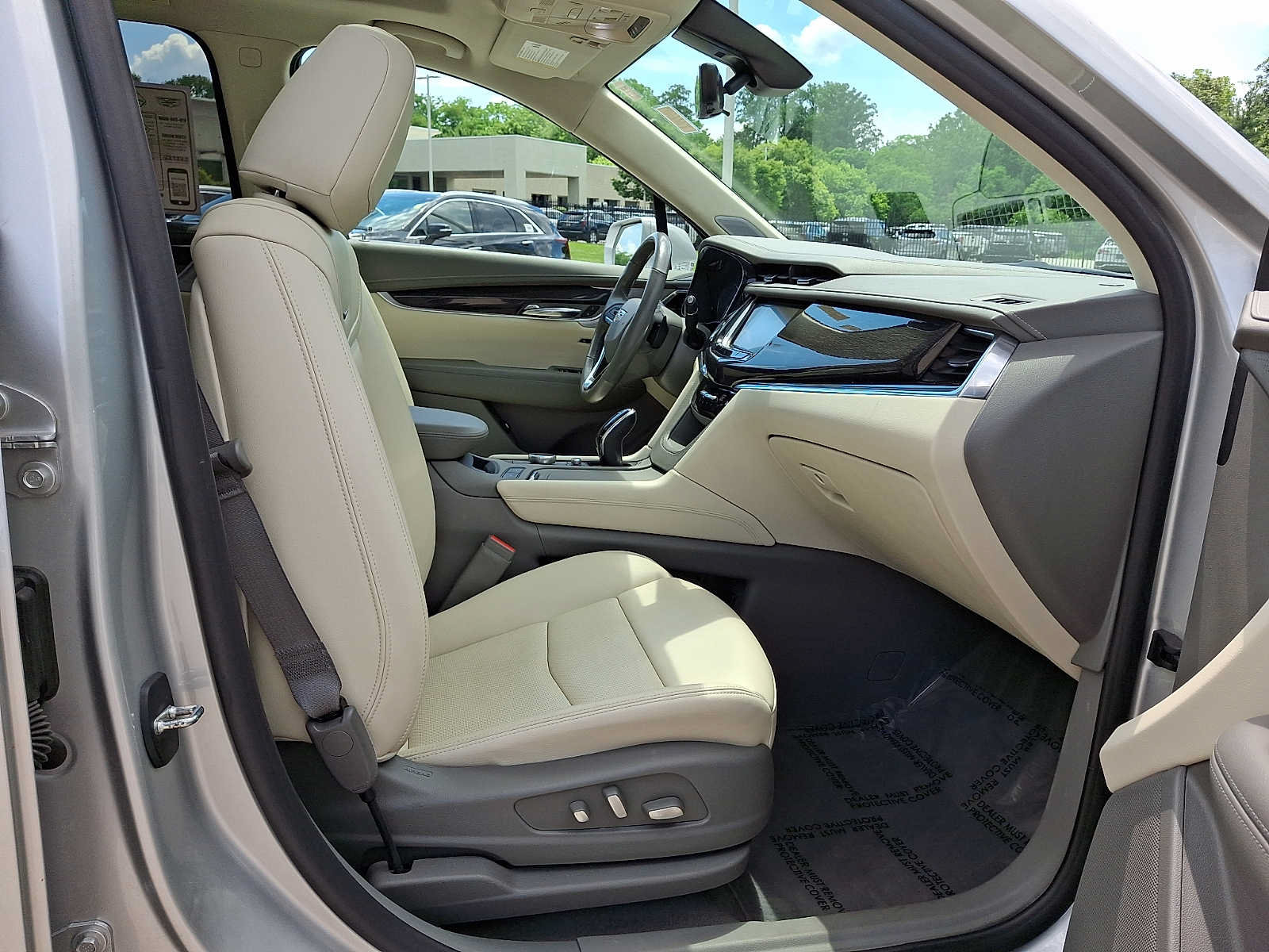 Used 2020 Cadillac XT6 Premium Luxury AWD/4WD image 20