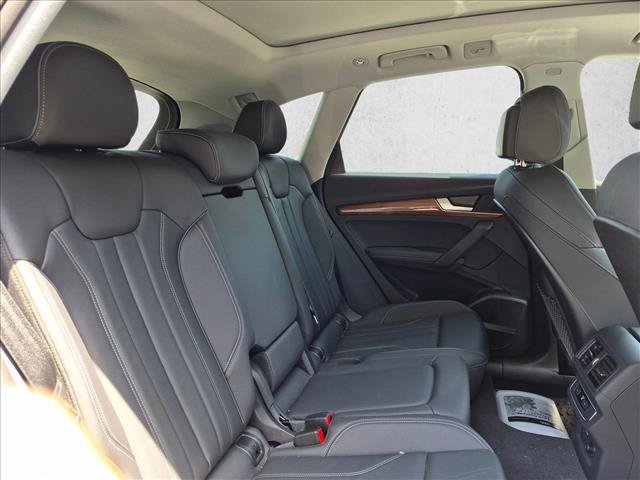 Certified 2023 Audi Q5 e Premium Plus w/ Premium Plus Package AWD/4WD image 21