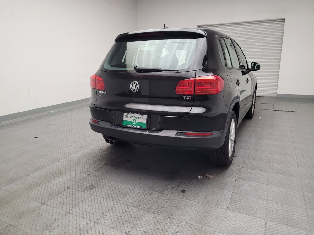 Used 2017 Volkswagen Tiguan Limited w/ Alloy Wheels Package image 7