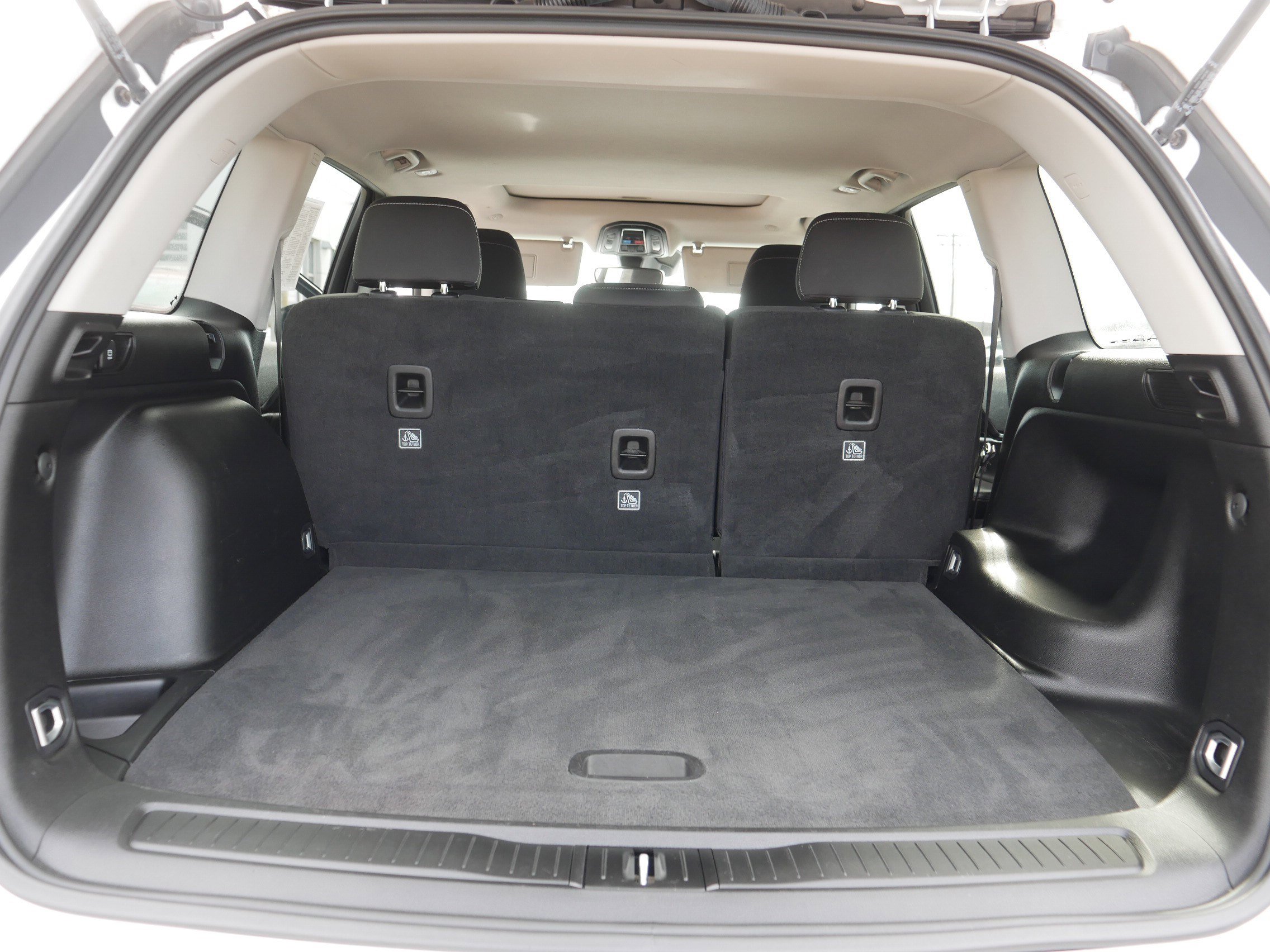 Used 2023 Jeep Grand Cherokee Laredo image 18