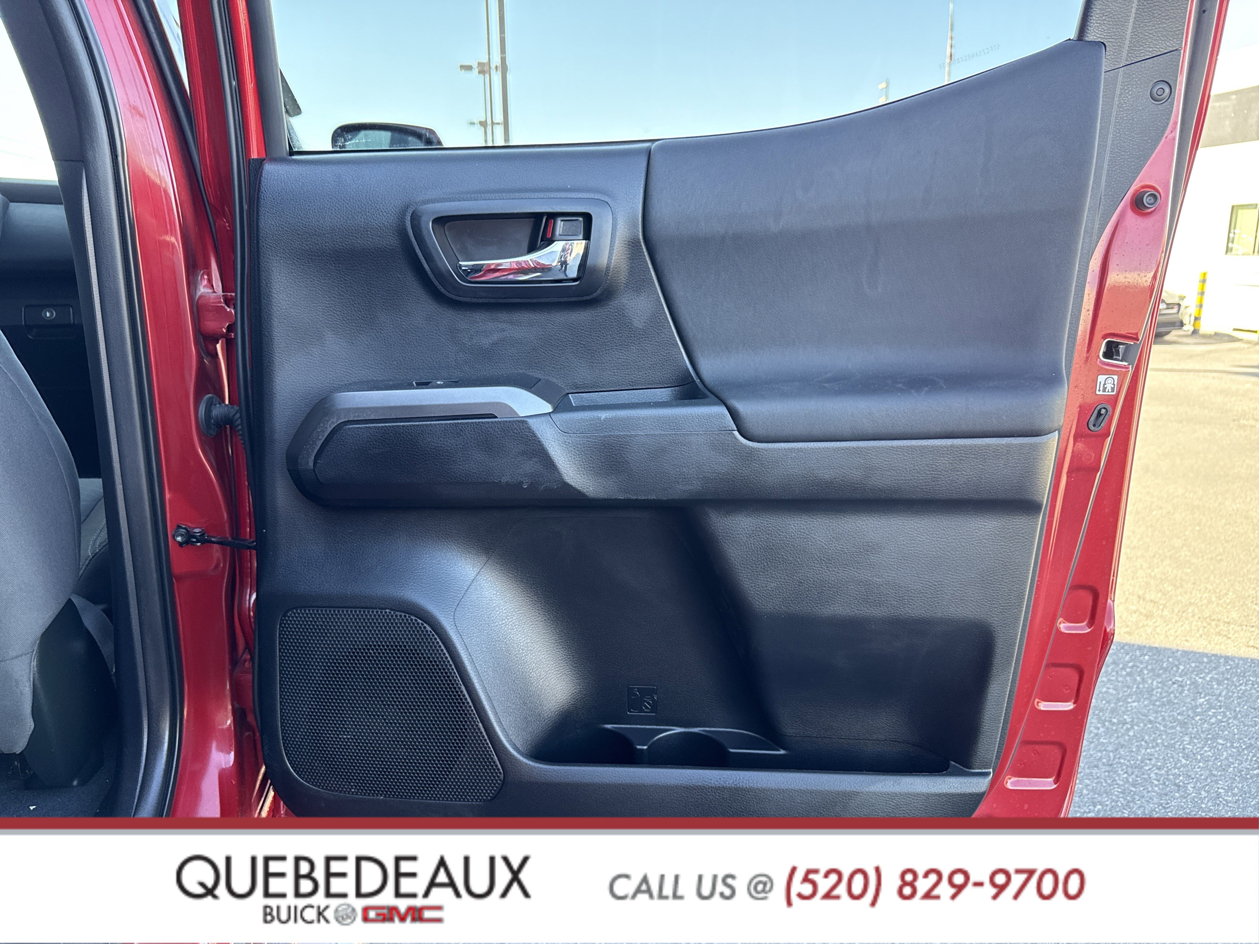 Used 2016 Toyota Tacoma TRD Sport image 37