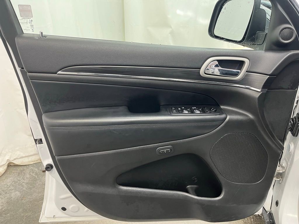 Used 2021 Jeep Grand Cherokee Limited image 9