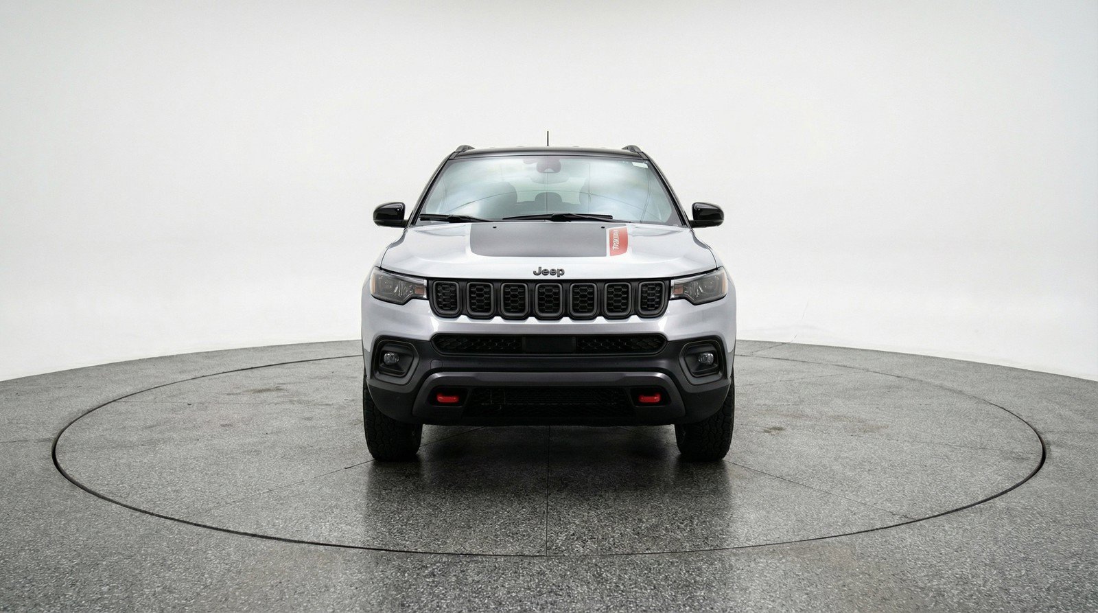 Used 2025 Jeep Compass Trailhawk AWD/4WD image 2