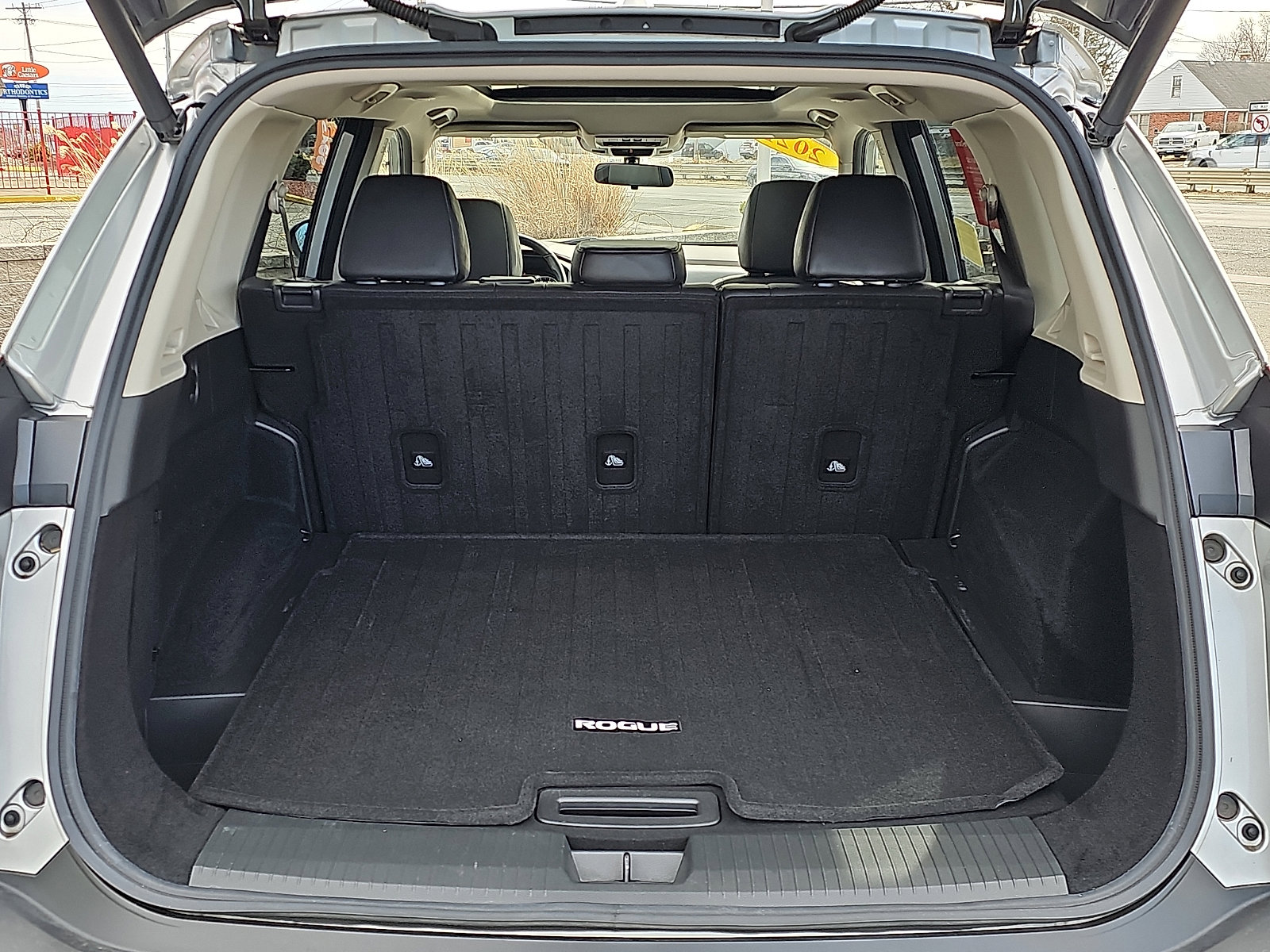 Certified 2021 Nissan Rogue SV w/ Premium Package image 29