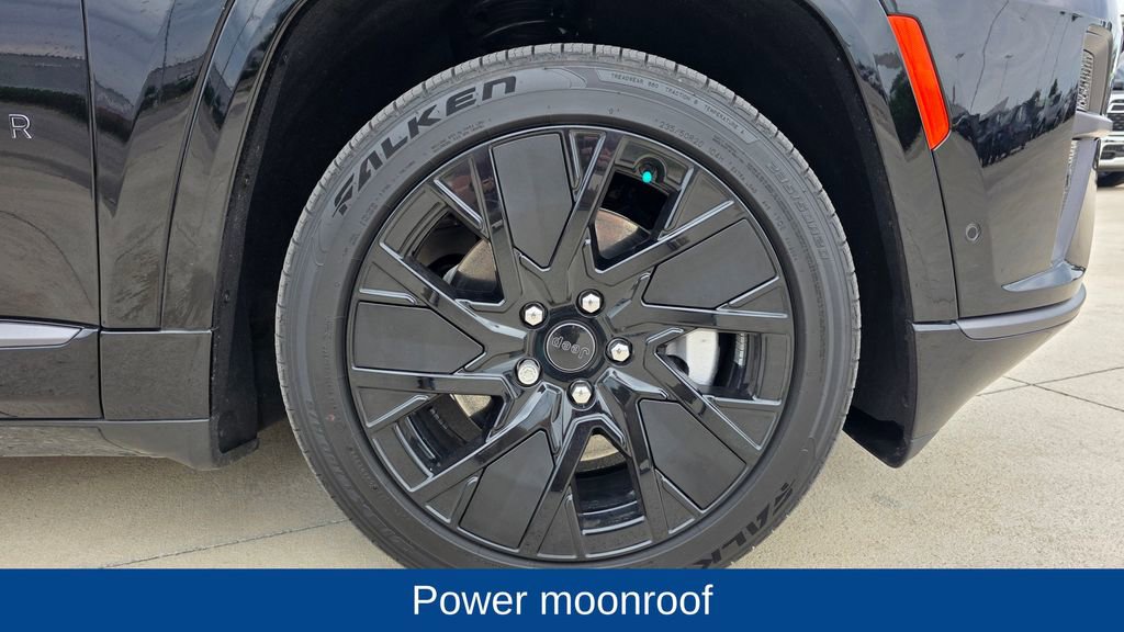 Used 2025 Jeep Wagoneer S Launch Edition image 13