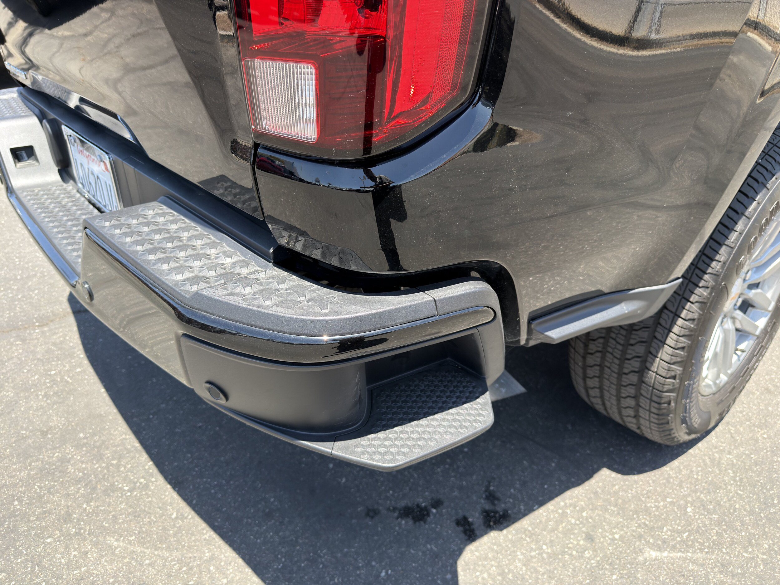 Used 2026 Chevrolet Colorado LT RWD image 14
