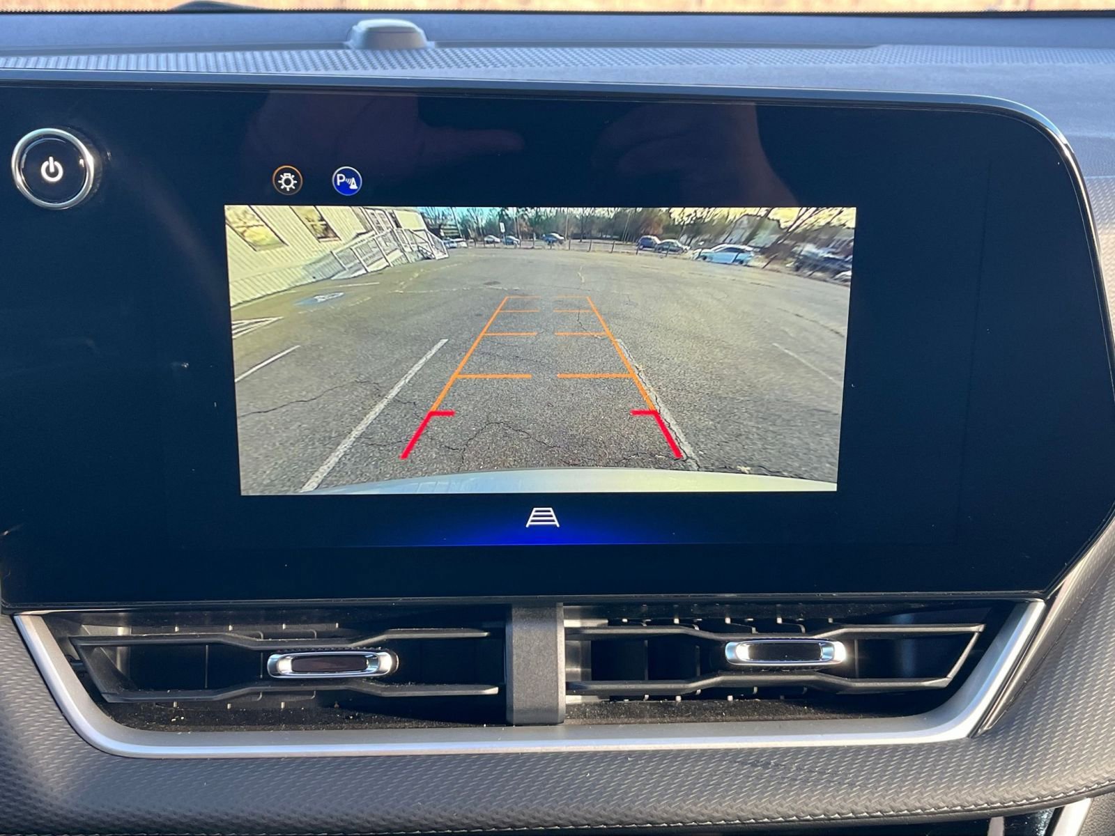 Used 2025 Chevrolet Equinox LT image 17