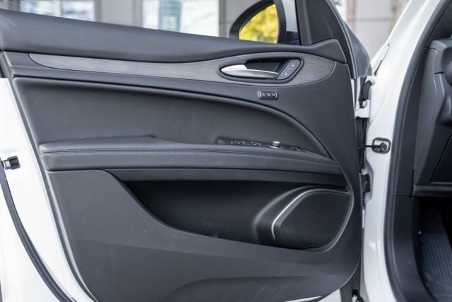 Used 2023 Alfa Romeo Stelvio Ti w/ Active Assist Plus Package AWD/4WD image 47