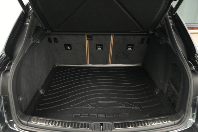 Used 2022 Porsche Macan S image 57