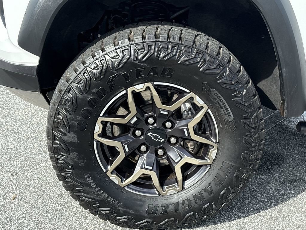 Certified 2024 Chevrolet Colorado ZR2 w/ Technology Package image 36