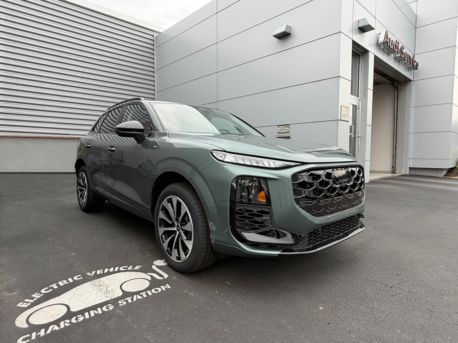 New 2026 Audi Q3 quattro 2.0T AWD/4WD image 7