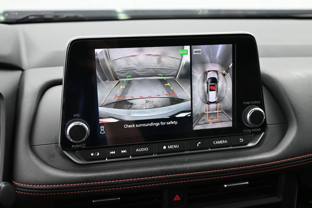 Used 2025 Nissan Rogue SV AWD/4WD image 14