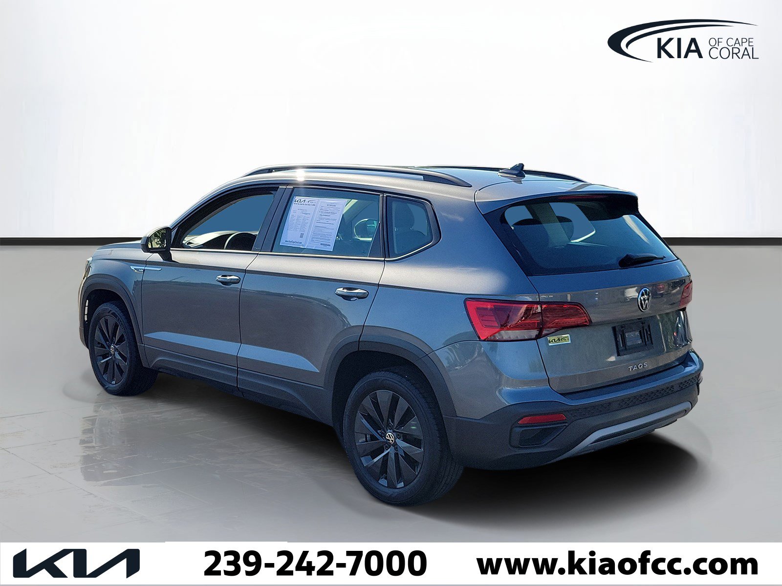 Used 2023 Volkswagen Taos S FWD image 4
