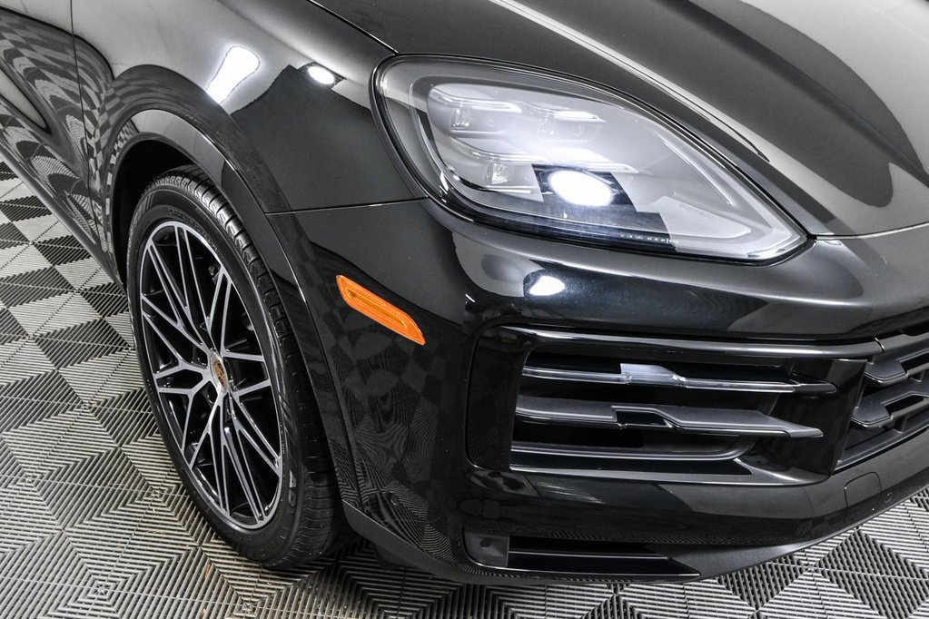 Certified 2025 Porsche Cayenne Coupe image 39
