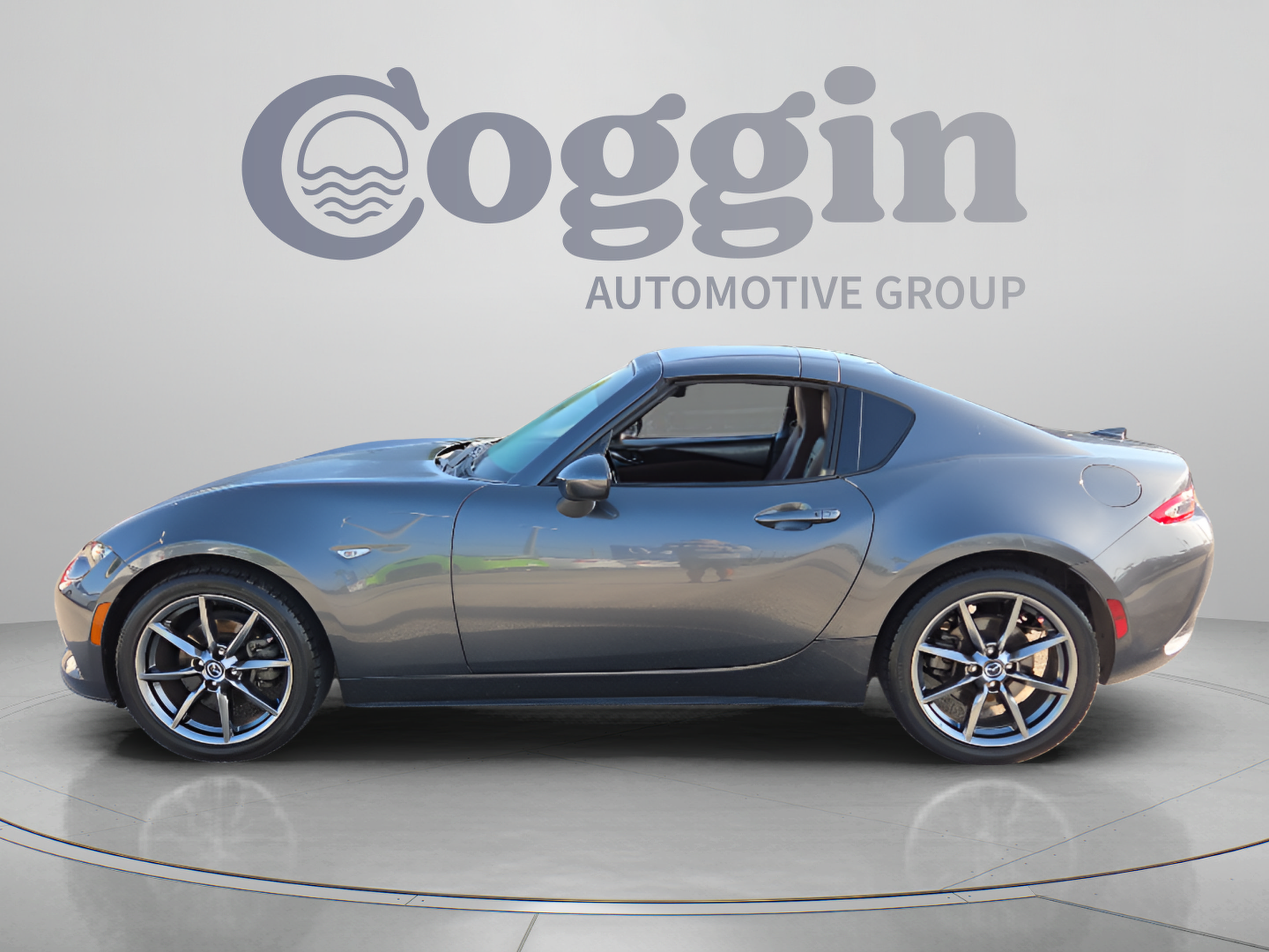 Used 2017 MAZDA MX-5 Miata RF Grand Touring RWD image 2