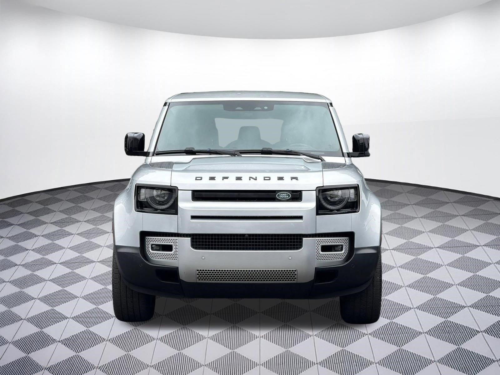 Used 2023 Land Rover Defender 110 SE AWD/4WD image 5