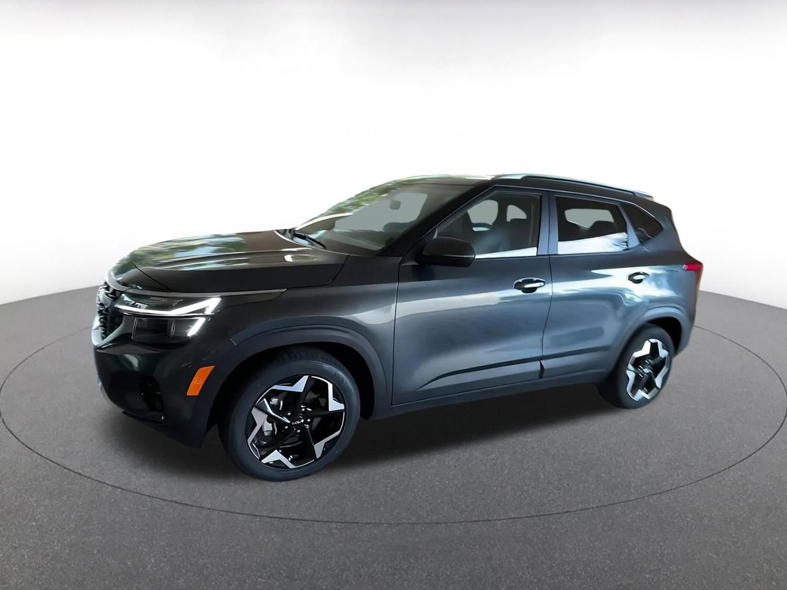 Used 2025 Kia Seltos S FWD image 8