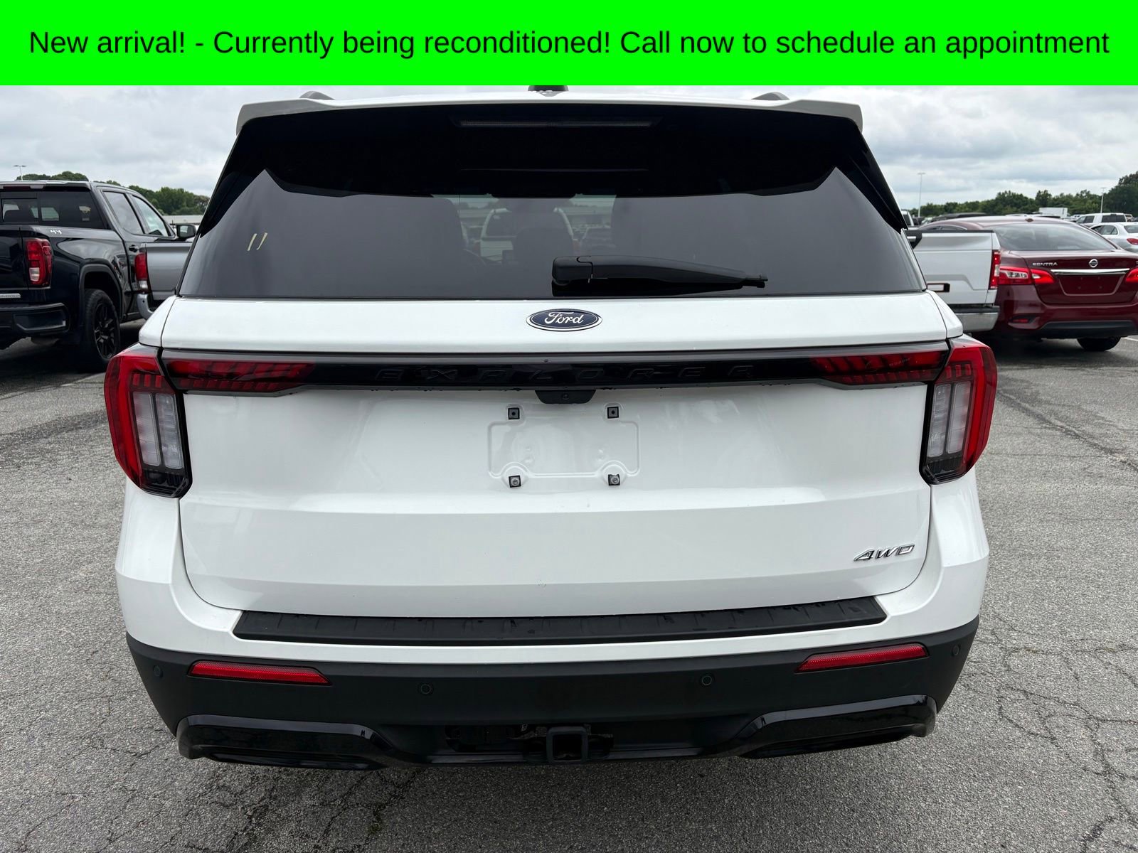 Used 2025 Ford Explorer ST-Line w/ ST-Line Street Pack AWD/4WD image 4
