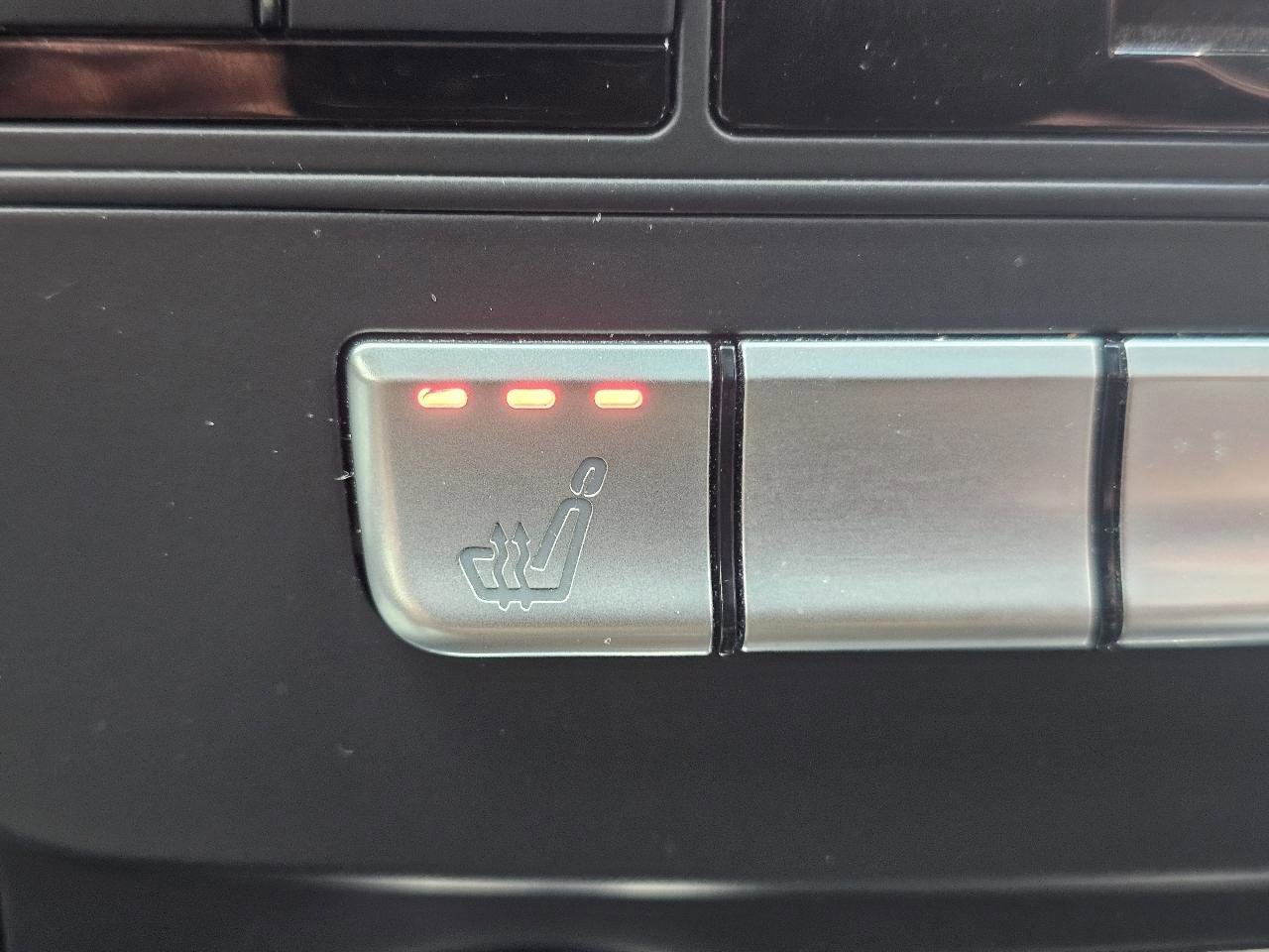 Used 2012 Mercedes-Benz C 300 4MATIC Sedan image 30