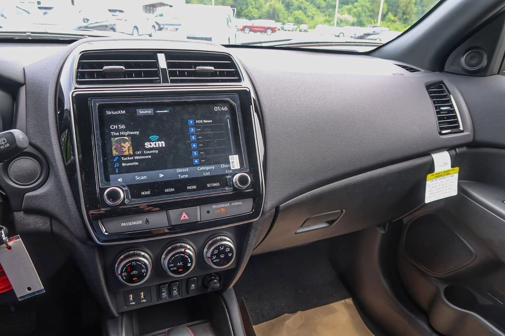 Used 2025 Mitsubishi Outlander Sport AWD image 28