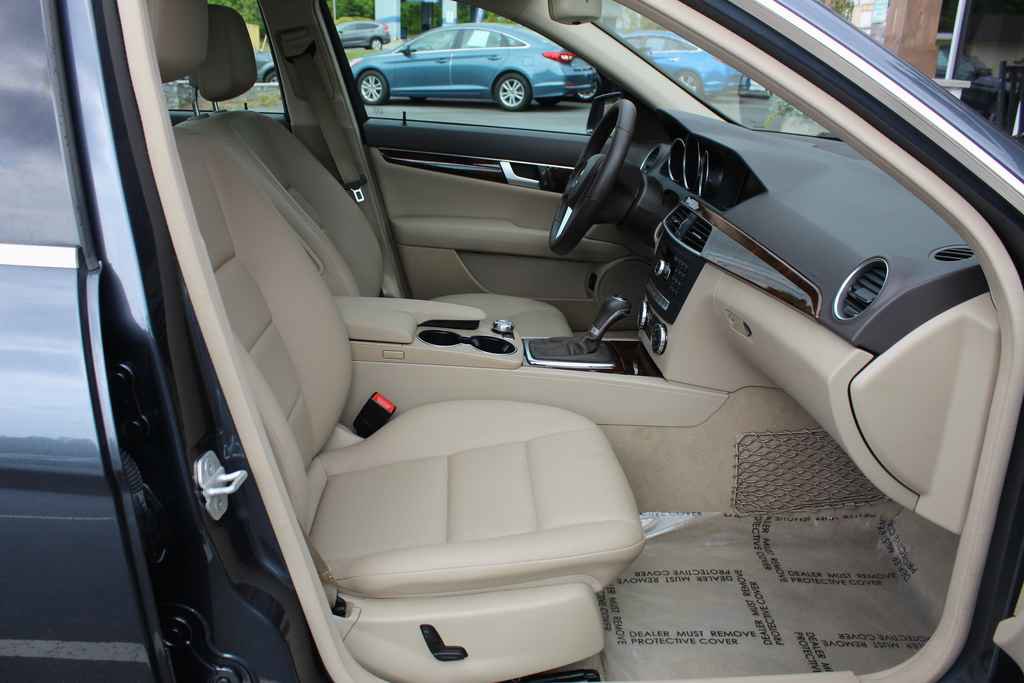 Used 2014 Mercedes-Benz C 250 C 250 Sport image 30