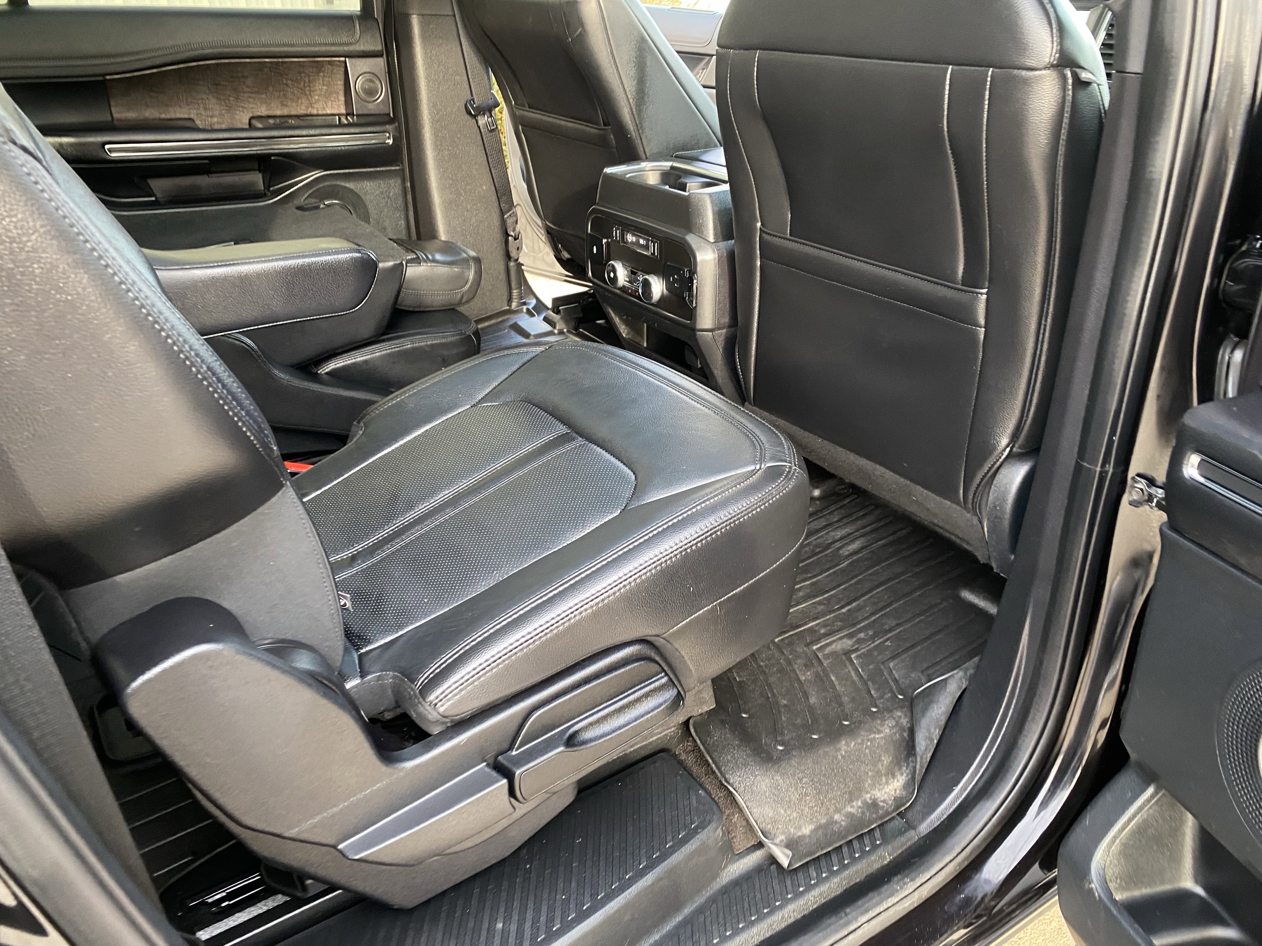 Used 2020 Ford Expedition Max Limited w/ Special Edition Package image 13