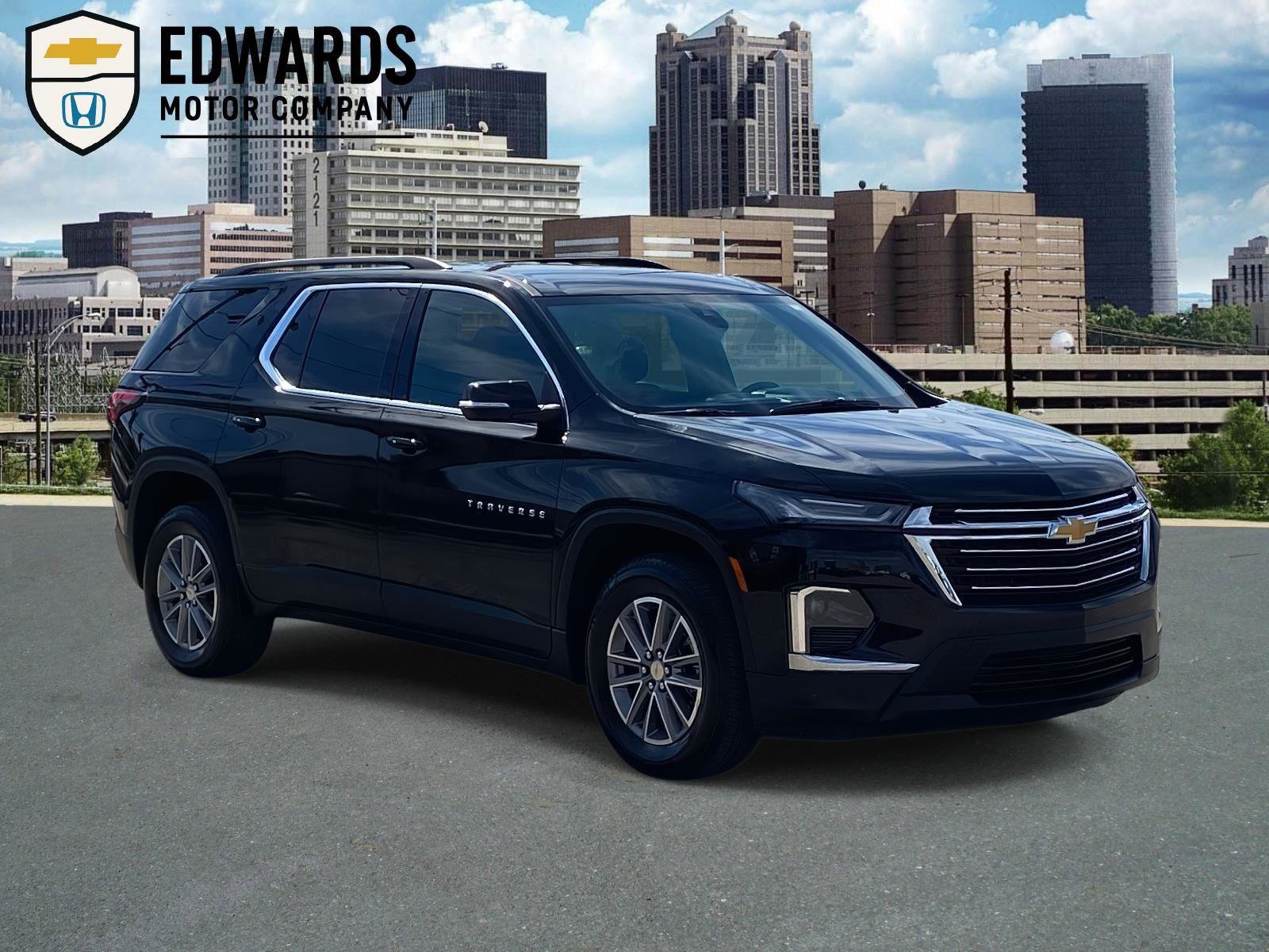 Used 2022 Chevrolet Traverse LT