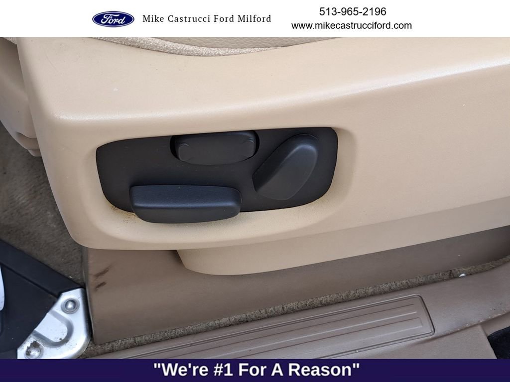 Used 2013 Land Rover Range Rover Sport HSE image 22