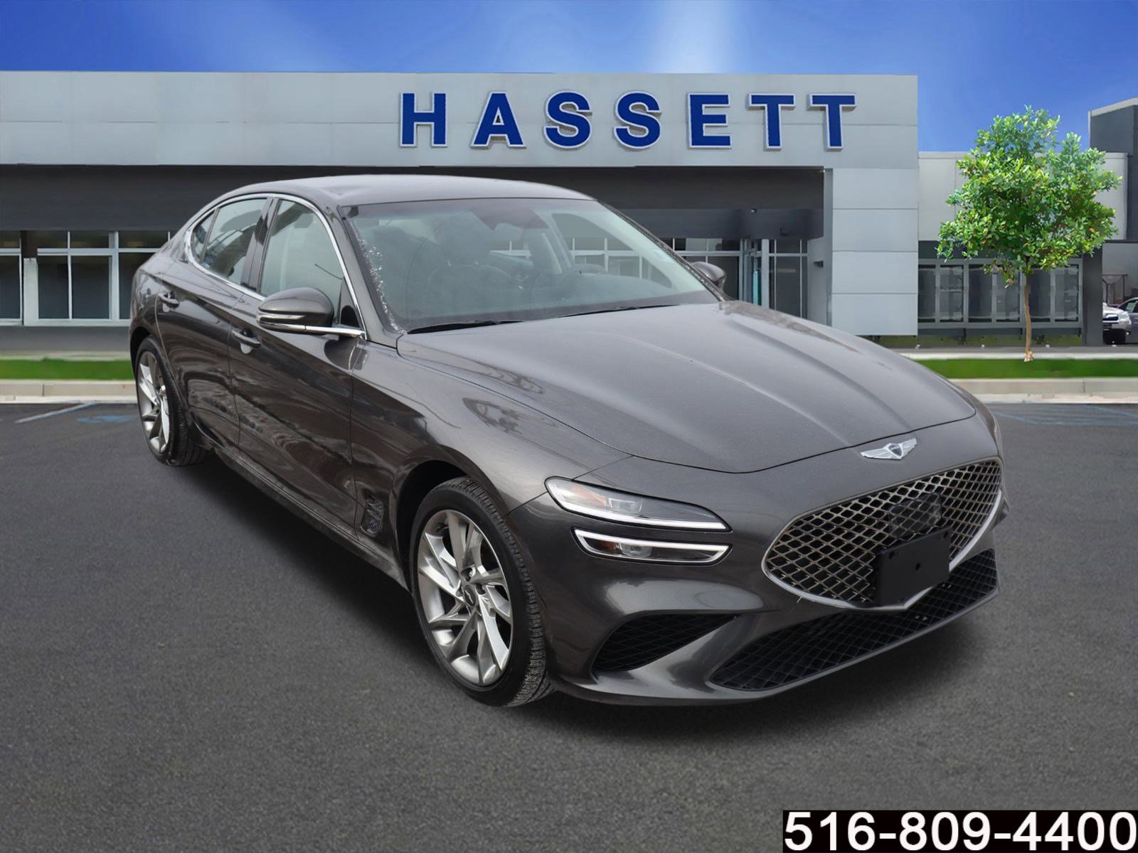 Used 2022 Genesis G70 2.0T image 1