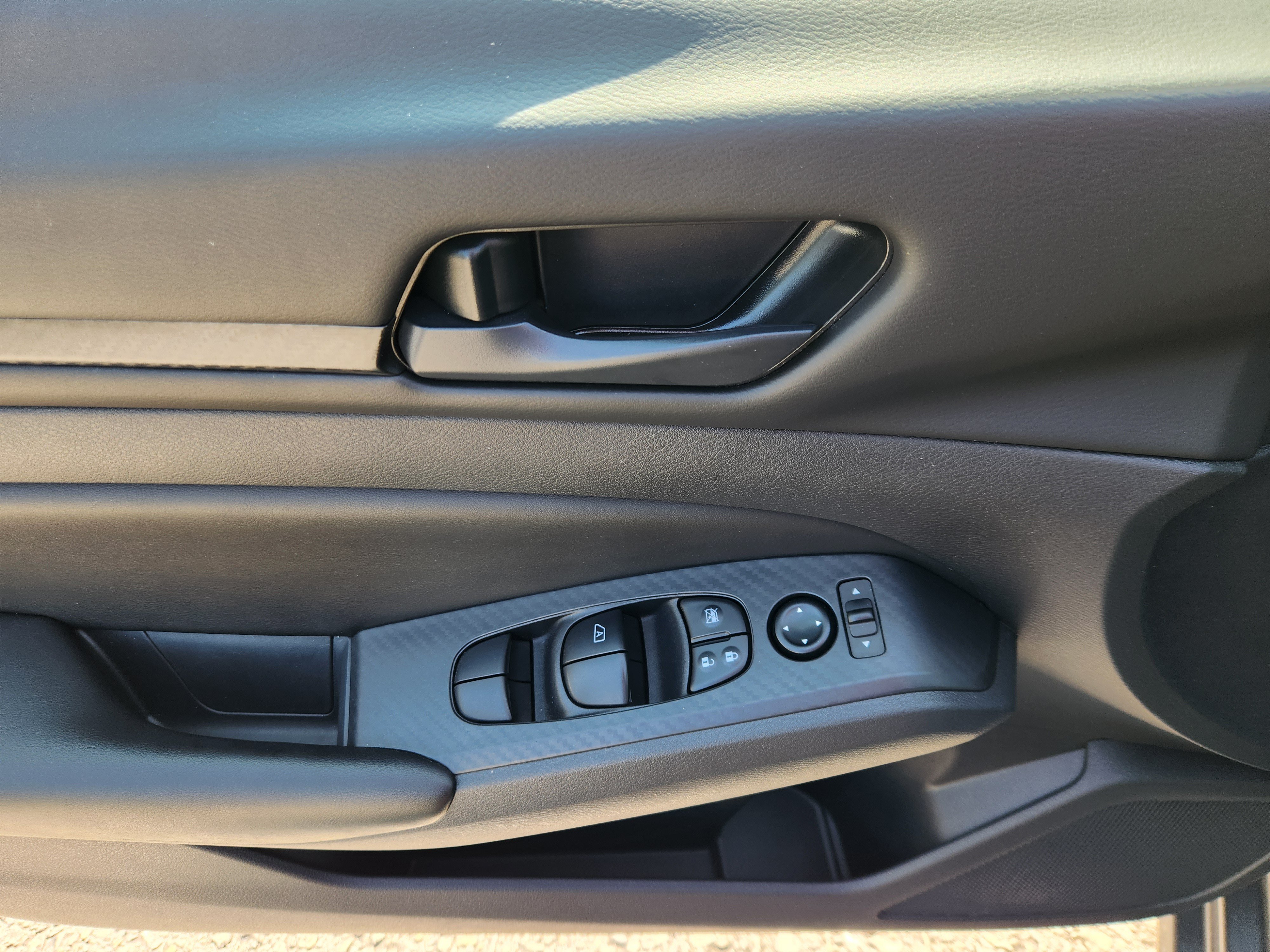 Certified 2025 Nissan Altima 2.5 S FWD image 16