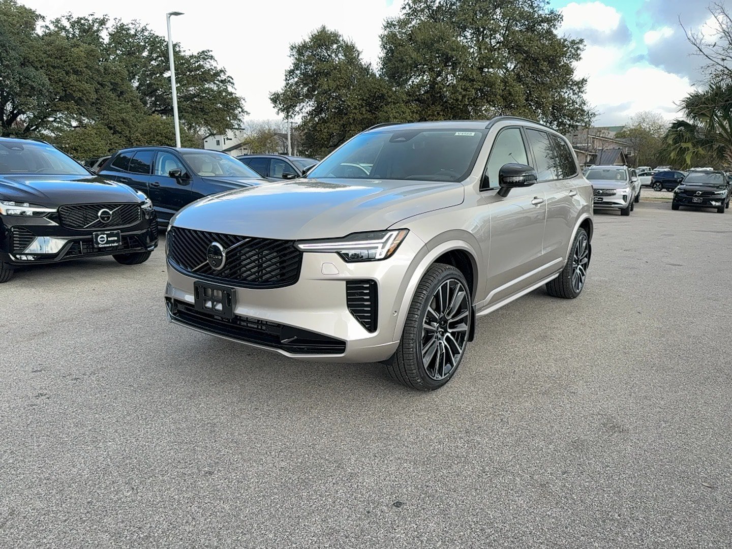 New 2026 Volvo XC90 B6 Ultra w/ Lounge Package AWD/4WD image 2