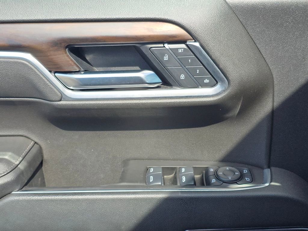 Used 2025 GMC Sierra 1500 SLT image 27