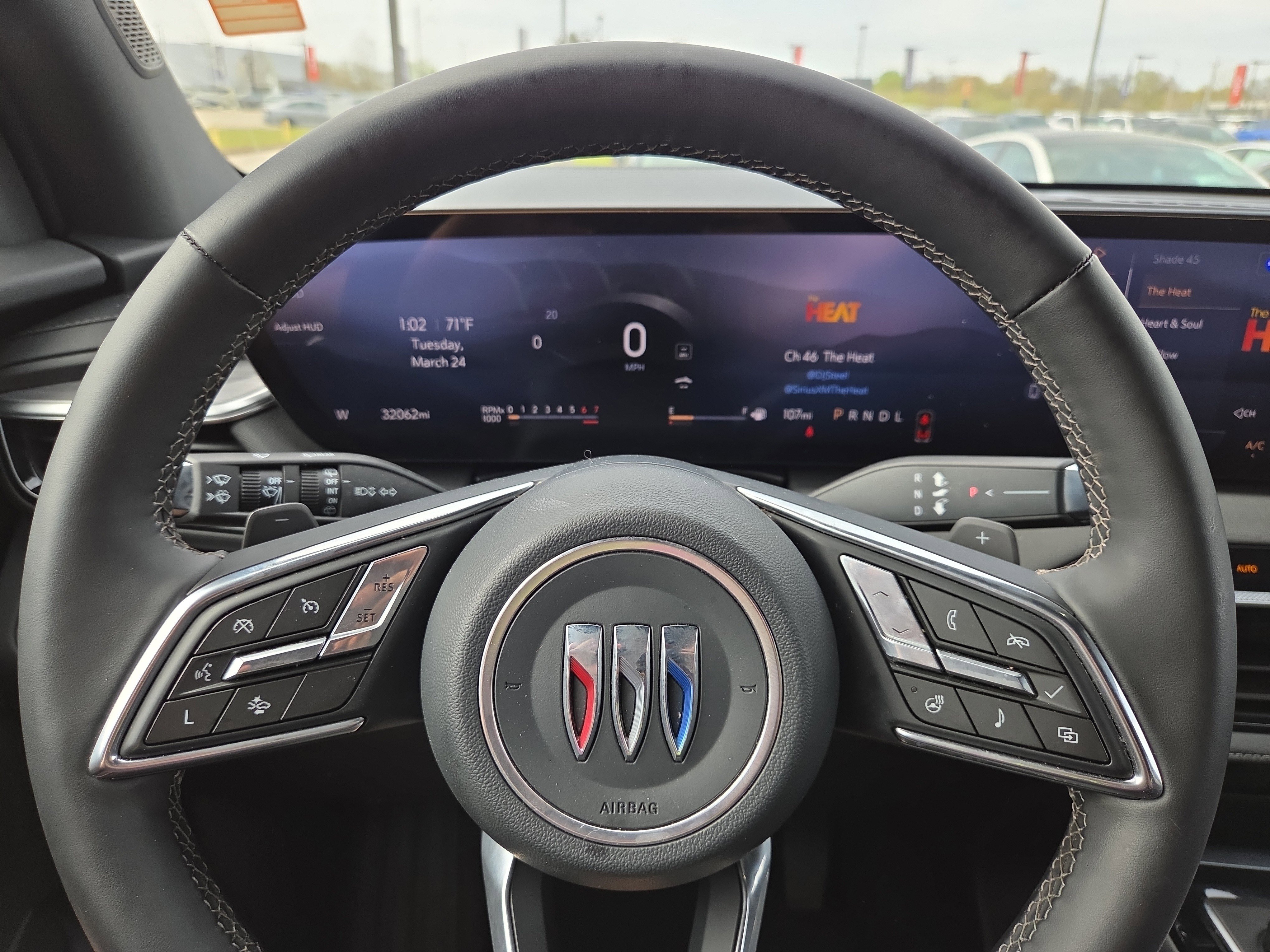 Used 2025 Buick Enclave Preferred w/ Power Package image 10