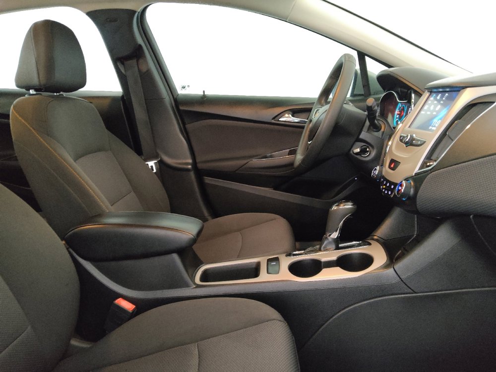 Used 2018 Chevrolet Cruze LS FWD image 21