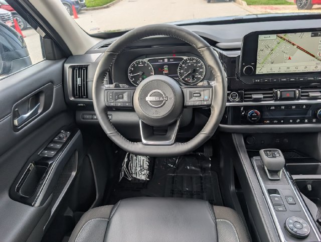 Certified 2024 Nissan Pathfinder SL AWD/4WD image 19