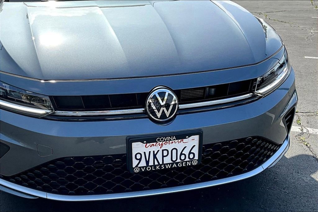 Used 2025 Volkswagen Jetta SEL image 29