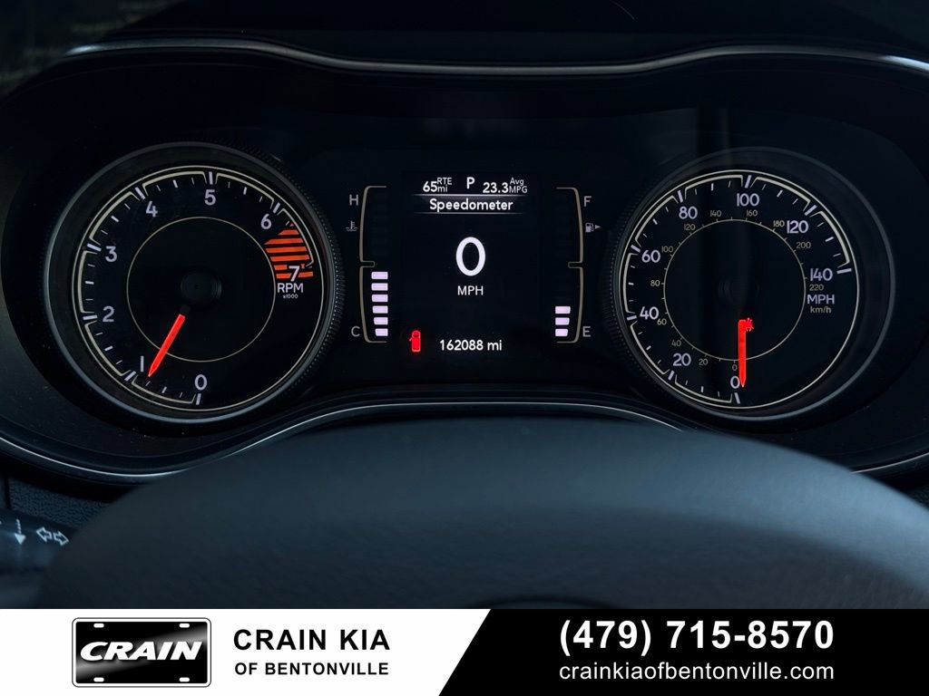 Used 2019 Jeep Cherokee Latitude Plus w/ Comfort/Convenience Group FWD image 15