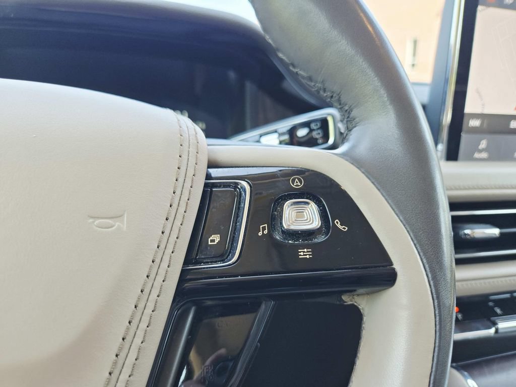 Used 2022 Lincoln Aviator Reserve w/ Equipment Group 201A AWD/4WD image 23