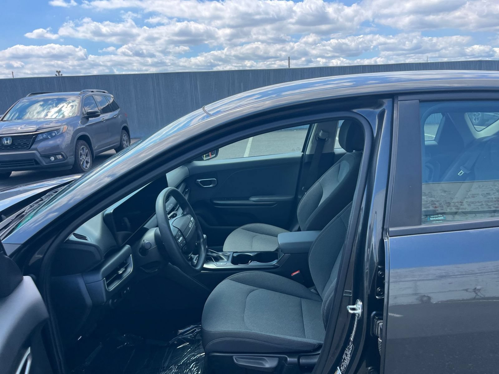 Used 2025 Kia K4 FWD image 27