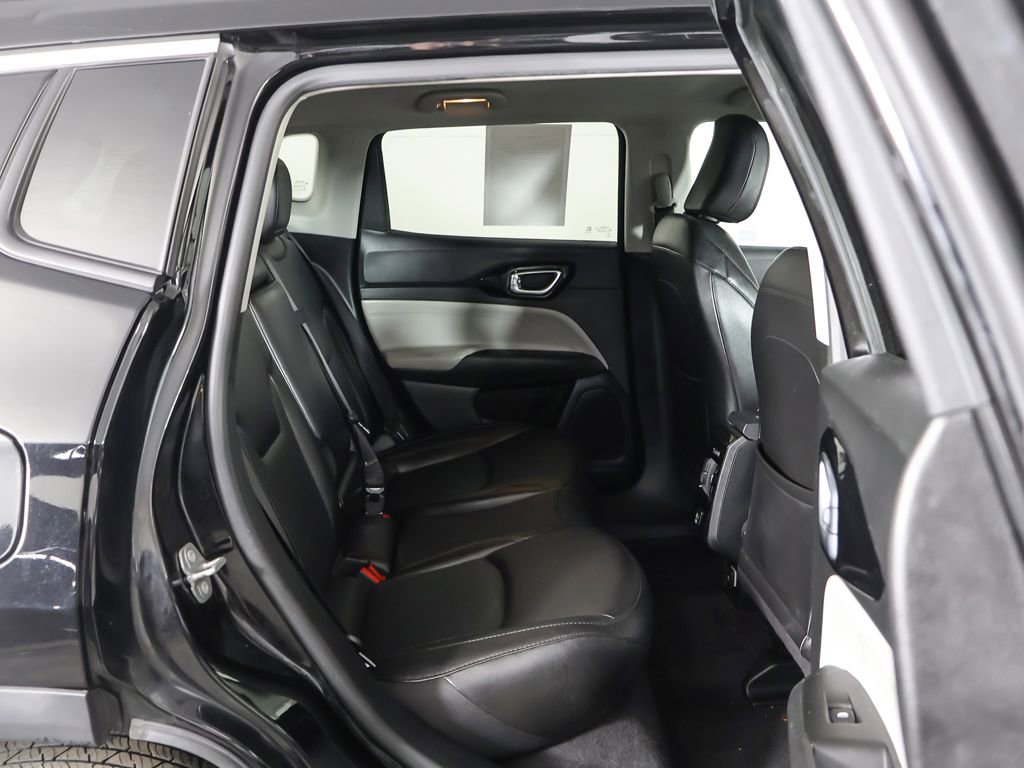 Used 2022 Jeep Compass Limited image 31