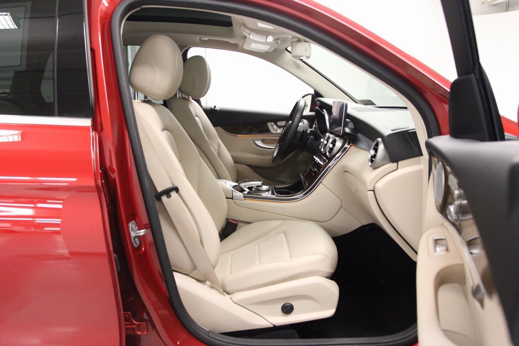 Used 2017 Mercedes-Benz GLC 300 4MATIC image 21